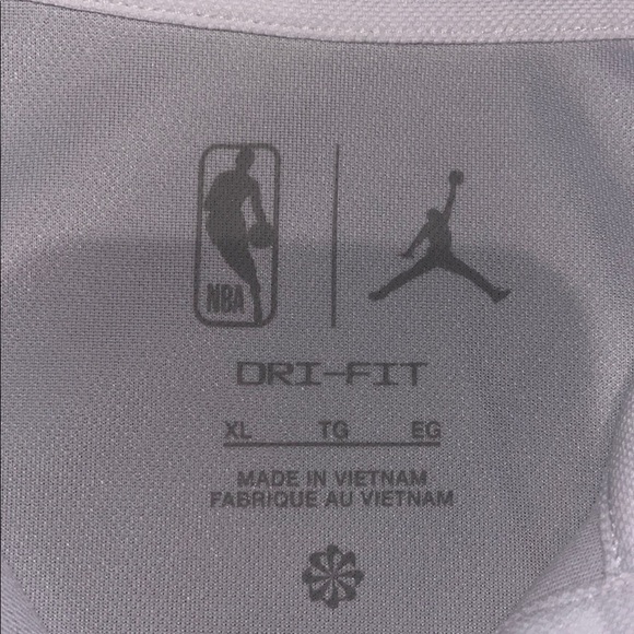 Women’s Charlotte Hornets White Polo Shirt NWT Womens XL - Picture 4 of 6